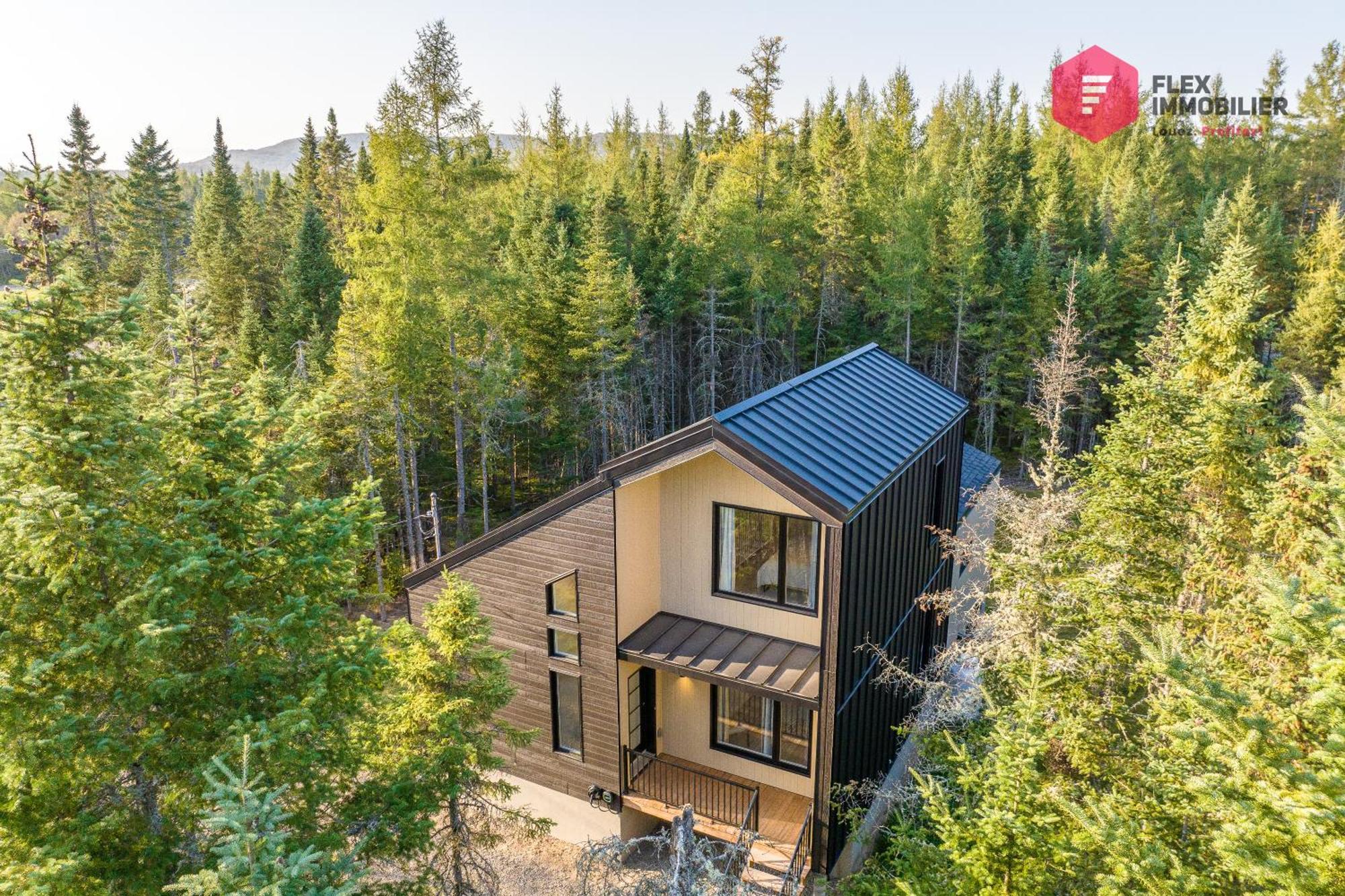 La Casa Bella - Luxury, Comfort, Pool & Private Chalet Shannon