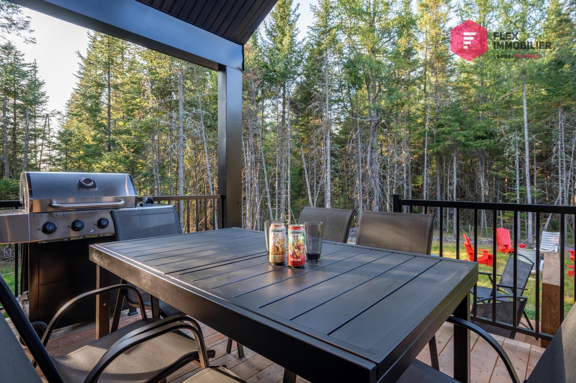 La Casa Bella - Luxury, Comfort, Pool & Private Chalet Shannon